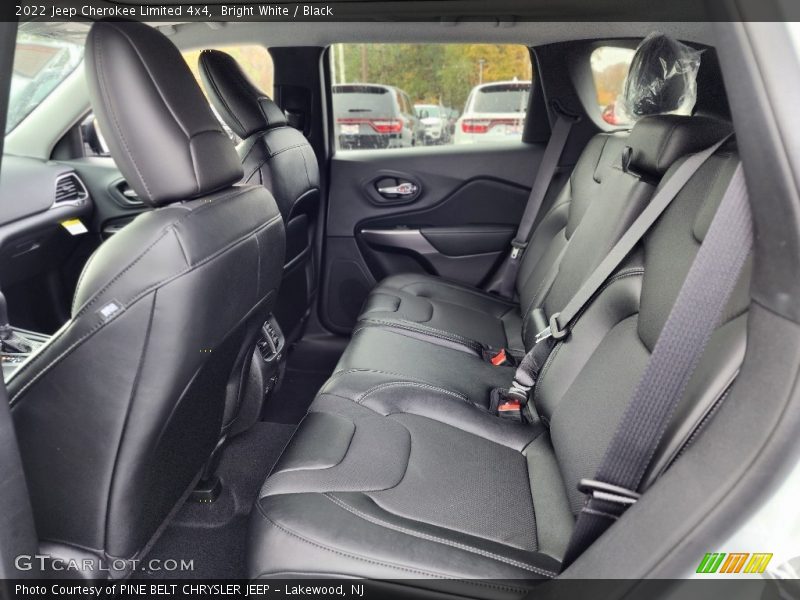 Bright White / Black 2022 Jeep Cherokee Limited 4x4