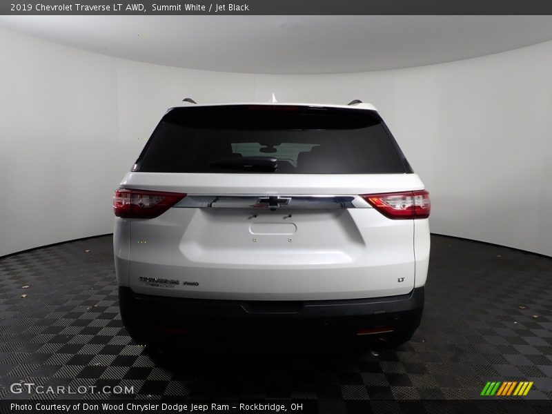 Summit White / Jet Black 2019 Chevrolet Traverse LT AWD