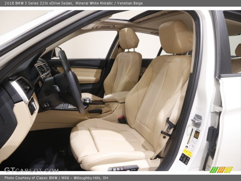 Mineral White Metallic / Venetian Beige 2018 BMW 3 Series 320i xDrive Sedan