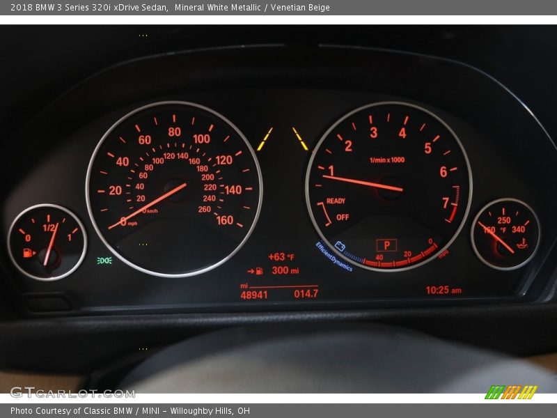 Mineral White Metallic / Venetian Beige 2018 BMW 3 Series 320i xDrive Sedan
