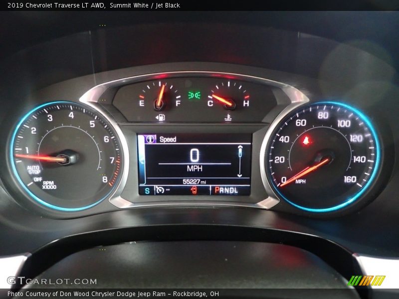 Summit White / Jet Black 2019 Chevrolet Traverse LT AWD