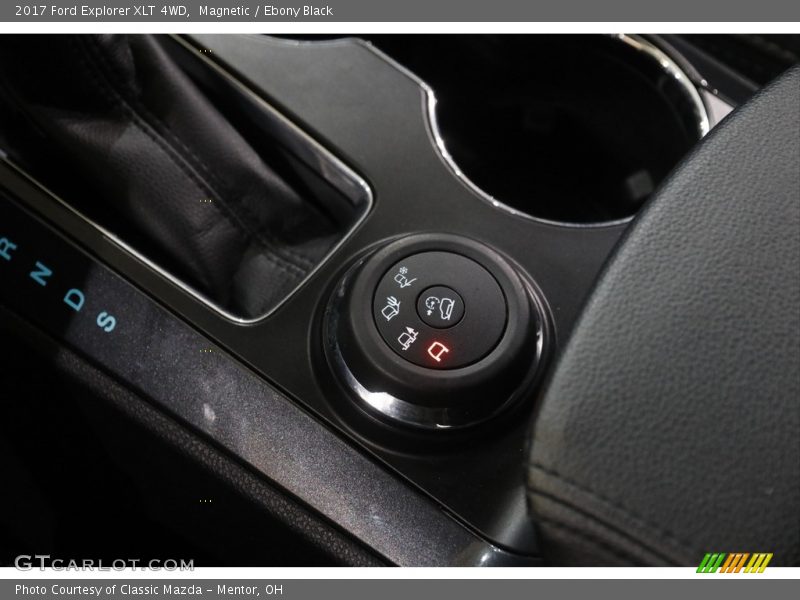 Magnetic / Ebony Black 2017 Ford Explorer XLT 4WD