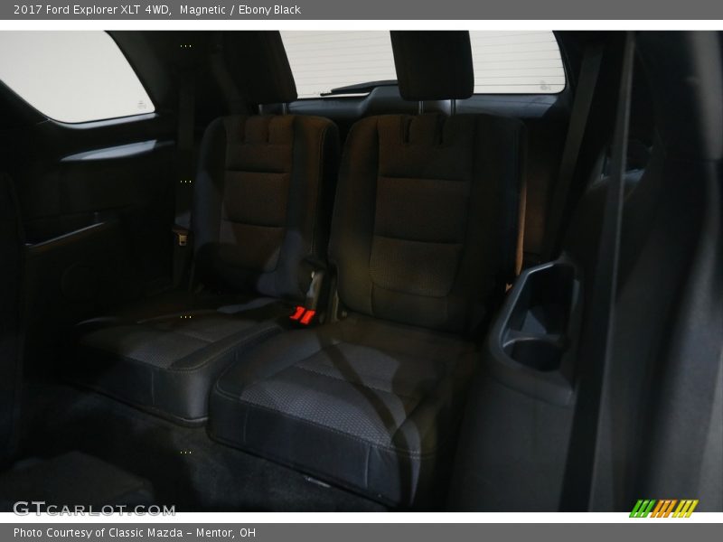 Magnetic / Ebony Black 2017 Ford Explorer XLT 4WD