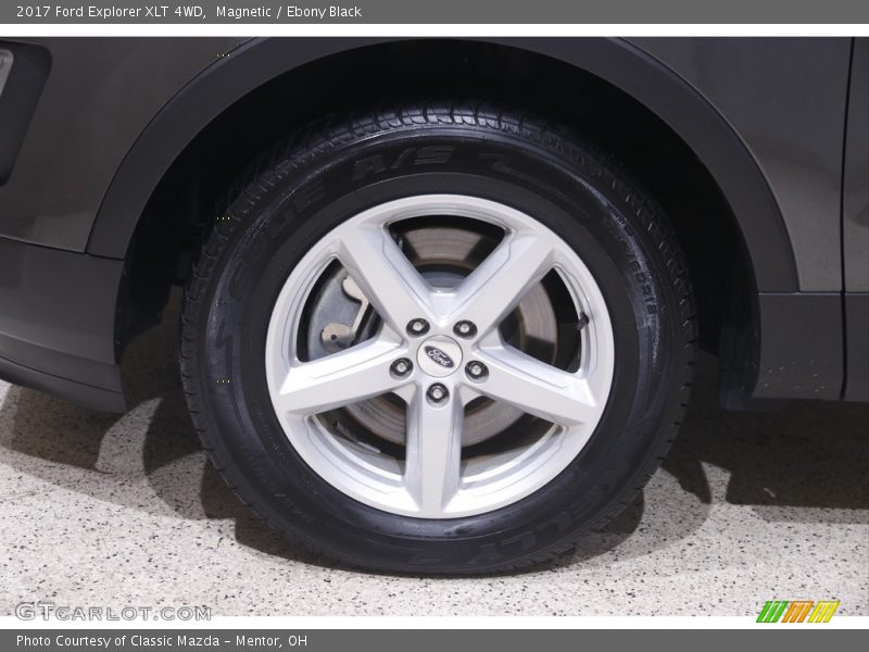 Magnetic / Ebony Black 2017 Ford Explorer XLT 4WD