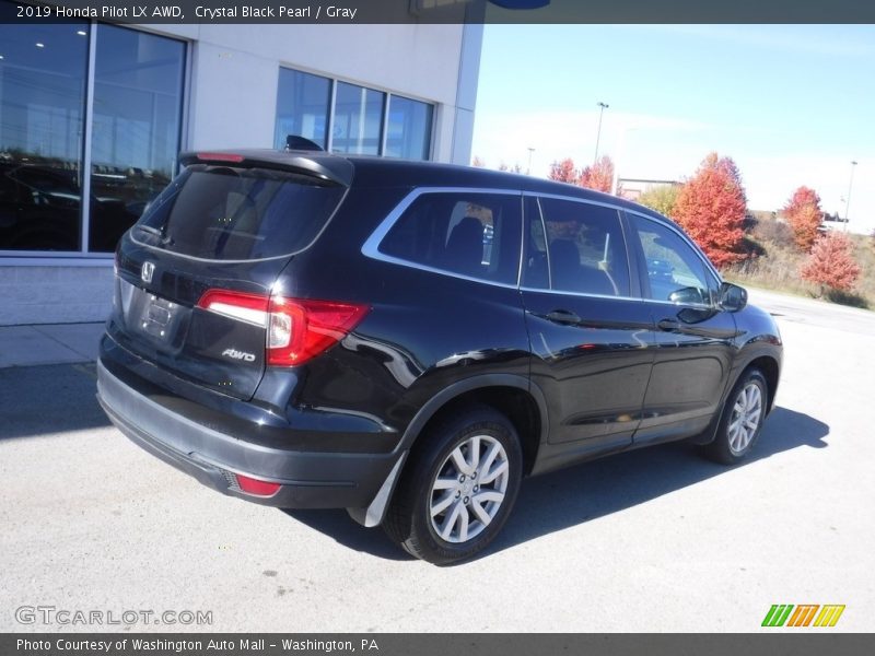 Crystal Black Pearl / Gray 2019 Honda Pilot LX AWD