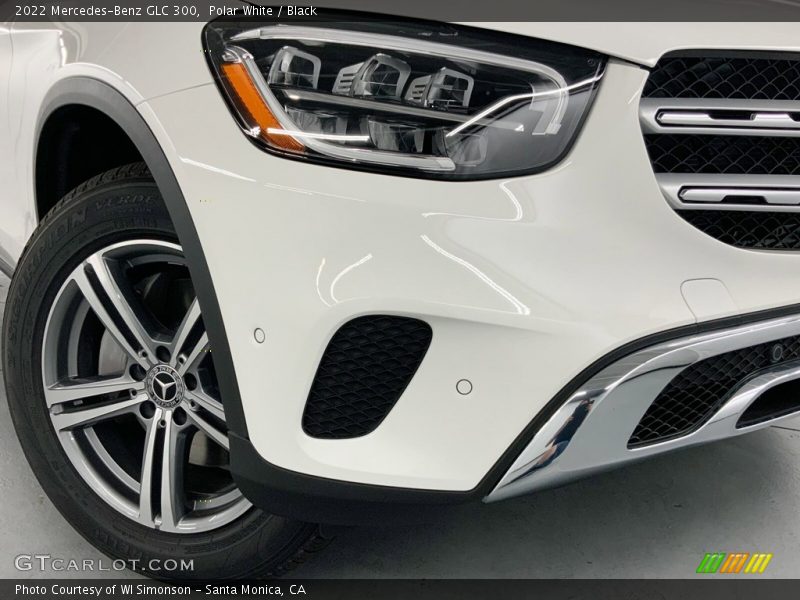 Polar White / Black 2022 Mercedes-Benz GLC 300