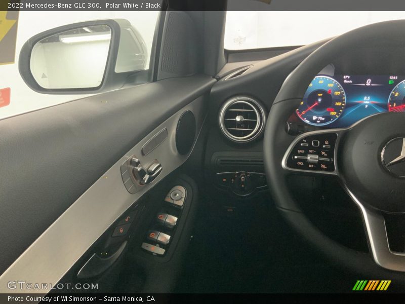 Polar White / Black 2022 Mercedes-Benz GLC 300