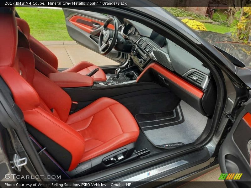 Front Seat of 2017 M4 Coupe