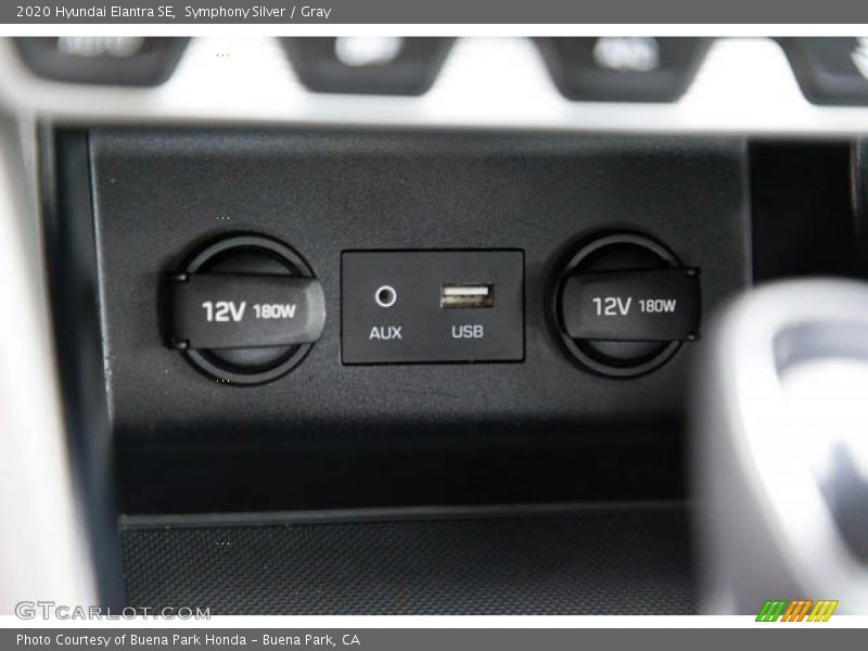 Symphony Silver / Gray 2020 Hyundai Elantra SE