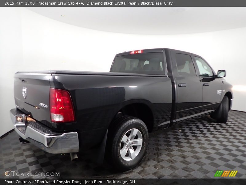 Diamond Black Crystal Pearl / Black/Diesel Gray 2019 Ram 1500 Tradesman Crew Cab 4x4