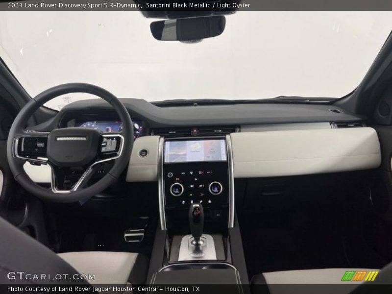 Santorini Black Metallic / Light Oyster 2023 Land Rover Discovery Sport S R-Dynamic