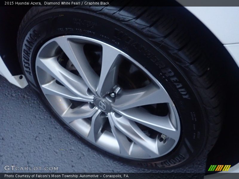 Diamond White Pearl / Graphite Black 2015 Hyundai Azera