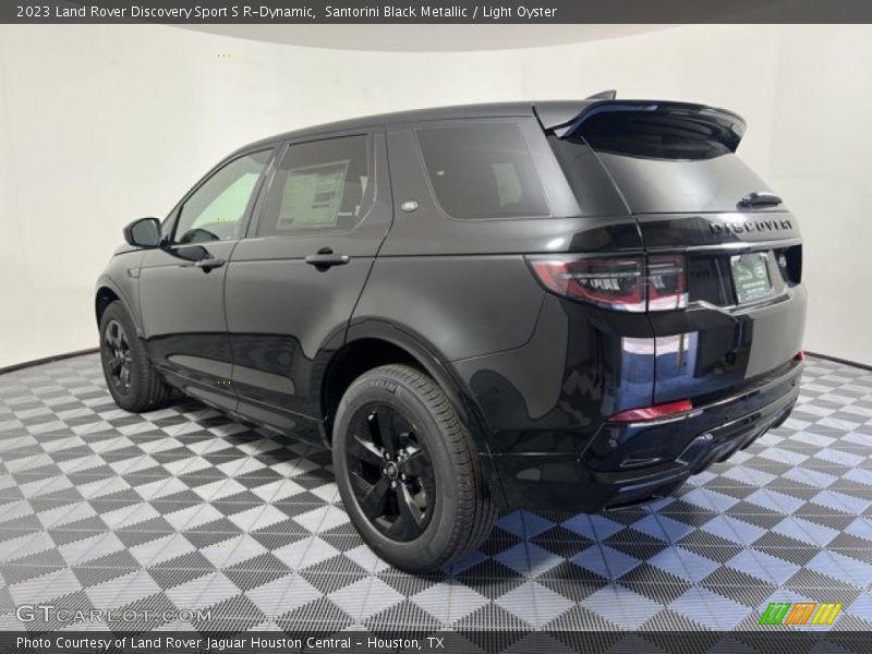 Santorini Black Metallic / Light Oyster 2023 Land Rover Discovery Sport S R-Dynamic