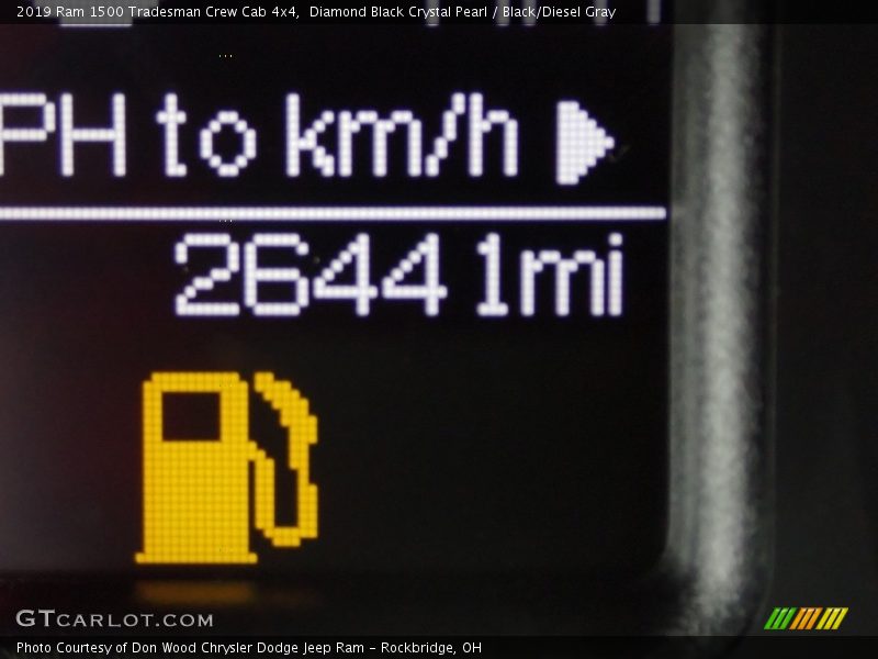 Diamond Black Crystal Pearl / Black/Diesel Gray 2019 Ram 1500 Tradesman Crew Cab 4x4