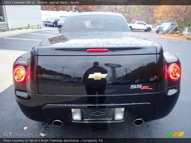 Smokin' Asphalt Black / Ebony 2004 Chevrolet SSR LS