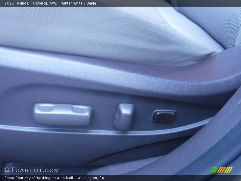 Winter White / Beige 2015 Hyundai Tucson SE AWD