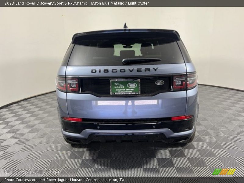Byron Blue Metallic / Light Oyster 2023 Land Rover Discovery Sport S R-Dynamic