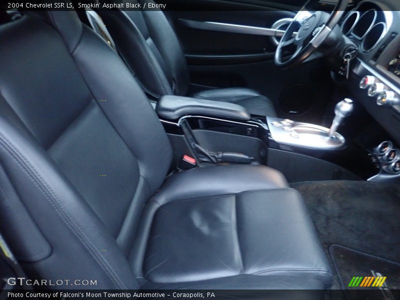 Smokin' Asphalt Black / Ebony 2004 Chevrolet SSR LS