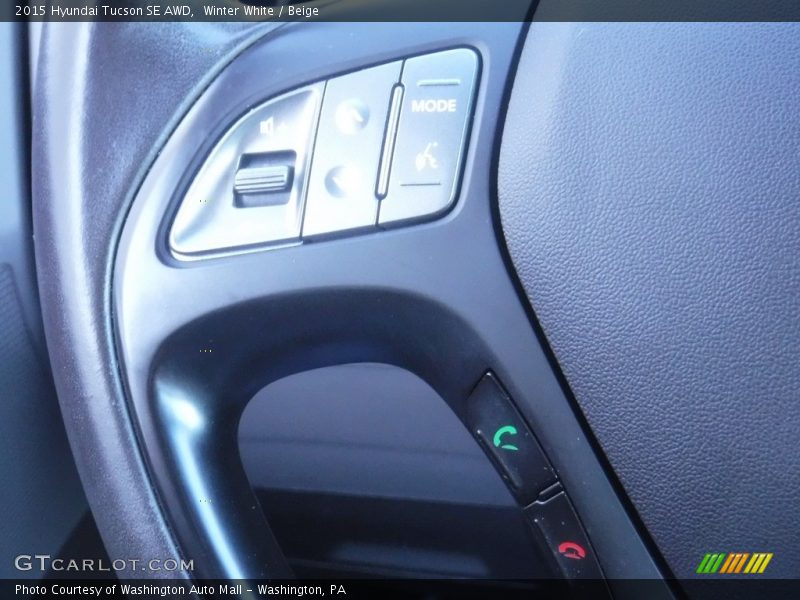 Winter White / Beige 2015 Hyundai Tucson SE AWD