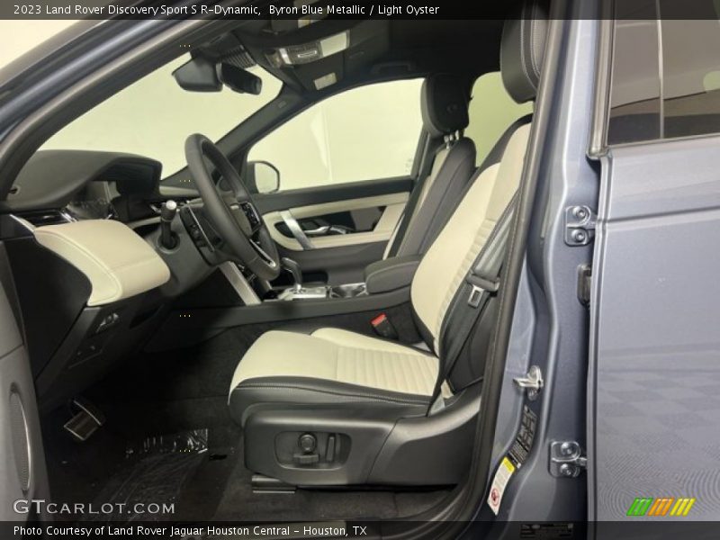 Byron Blue Metallic / Light Oyster 2023 Land Rover Discovery Sport S R-Dynamic