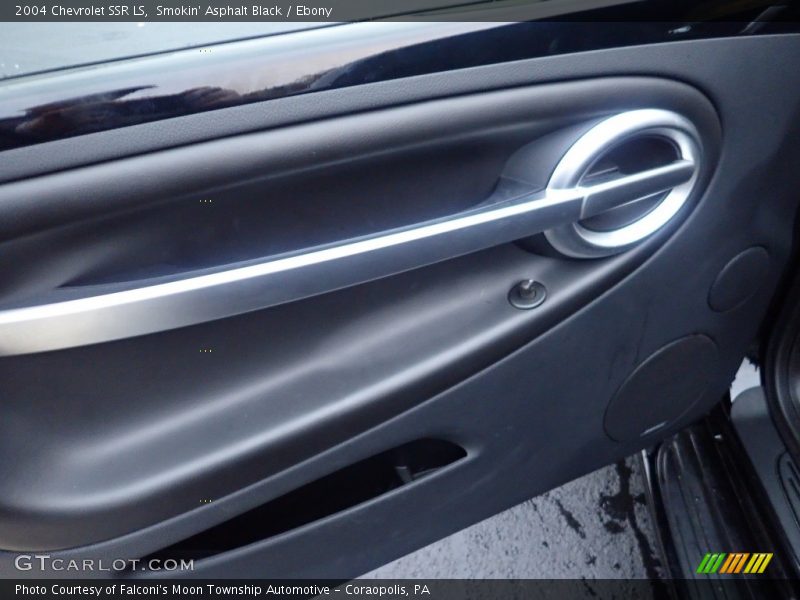Smokin' Asphalt Black / Ebony 2004 Chevrolet SSR LS