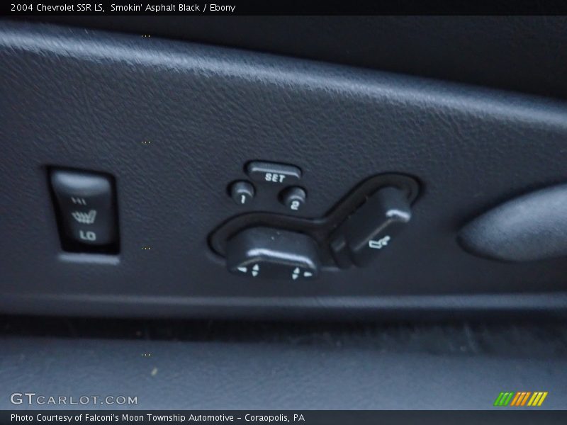 Smokin' Asphalt Black / Ebony 2004 Chevrolet SSR LS