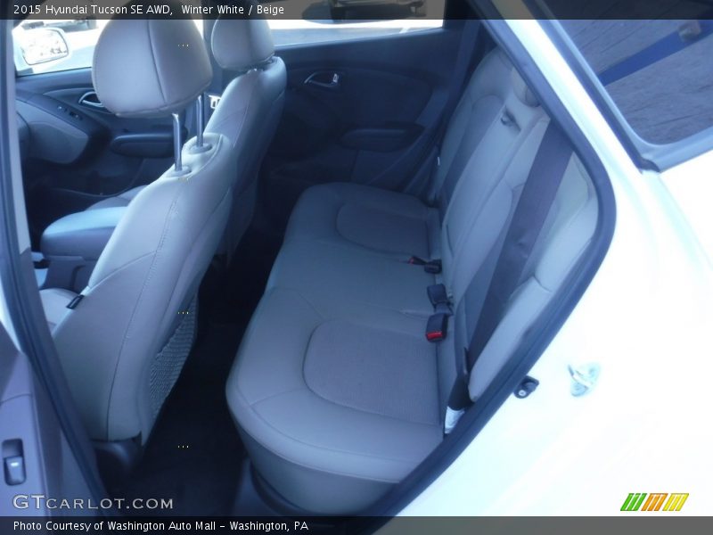 Winter White / Beige 2015 Hyundai Tucson SE AWD