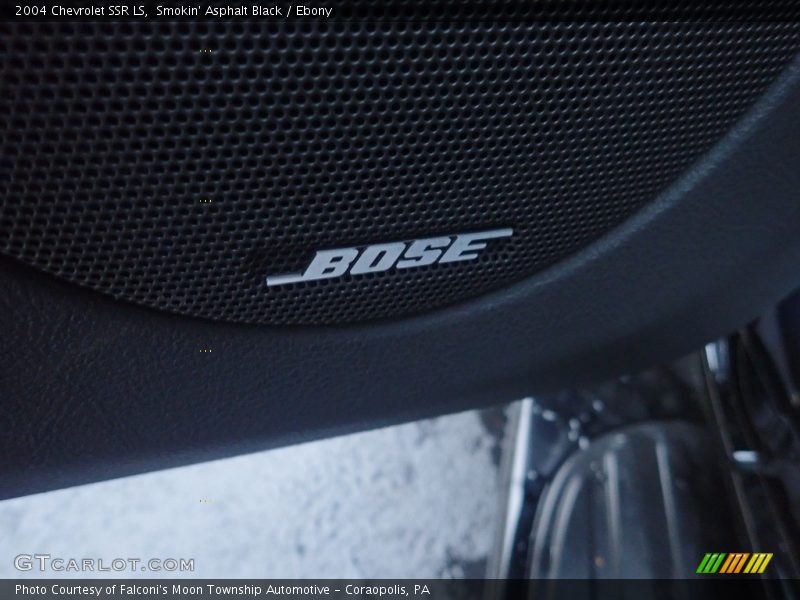 Smokin' Asphalt Black / Ebony 2004 Chevrolet SSR LS