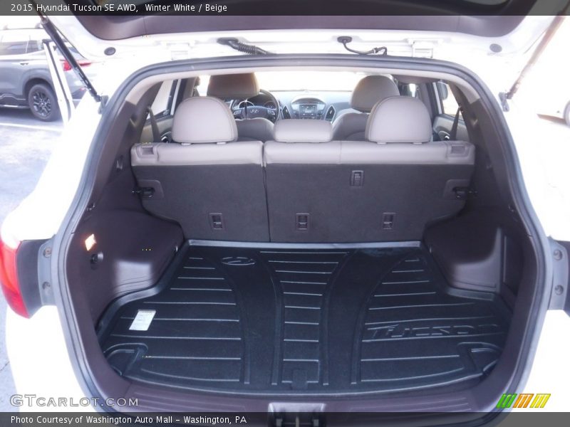 Winter White / Beige 2015 Hyundai Tucson SE AWD