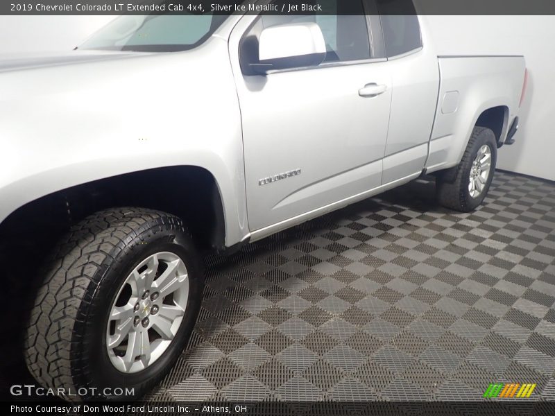 Silver Ice Metallic / Jet Black 2019 Chevrolet Colorado LT Extended Cab 4x4