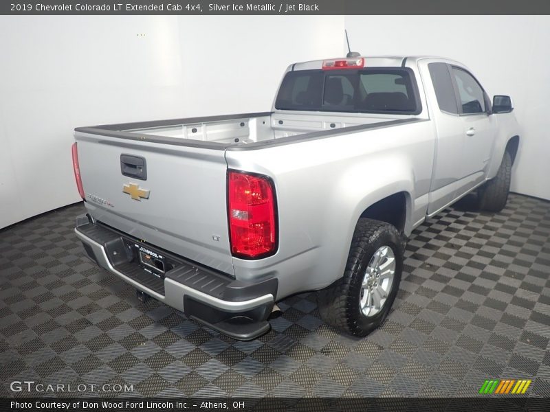 Silver Ice Metallic / Jet Black 2019 Chevrolet Colorado LT Extended Cab 4x4