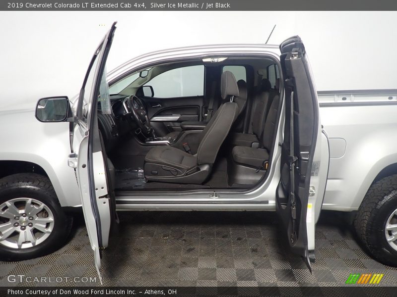 Silver Ice Metallic / Jet Black 2019 Chevrolet Colorado LT Extended Cab 4x4