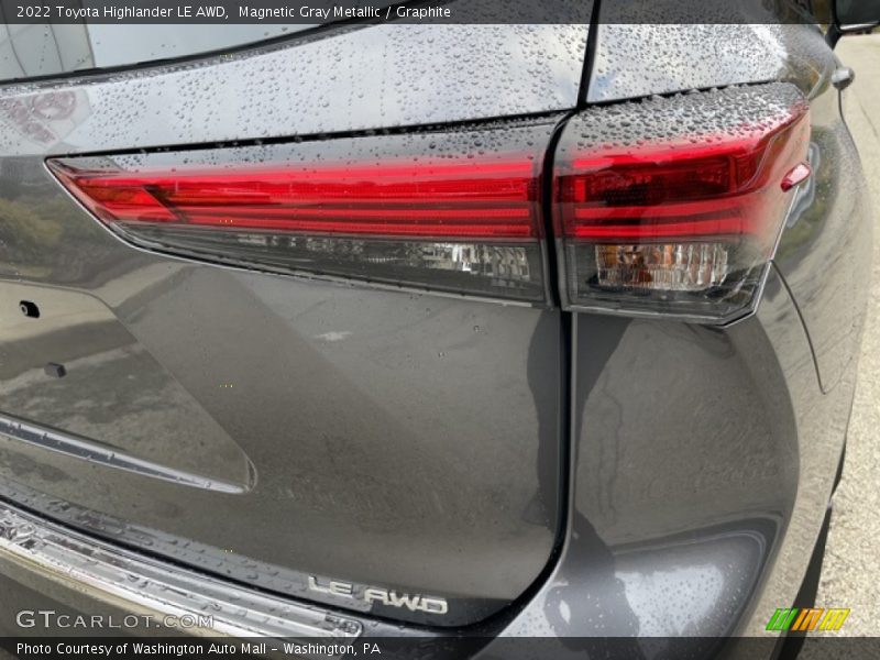 Magnetic Gray Metallic / Graphite 2022 Toyota Highlander LE AWD
