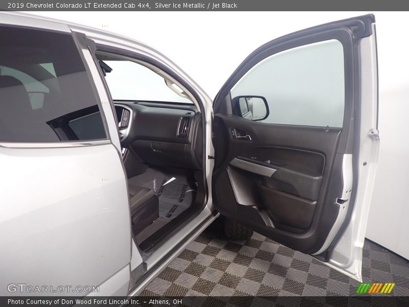Silver Ice Metallic / Jet Black 2019 Chevrolet Colorado LT Extended Cab 4x4