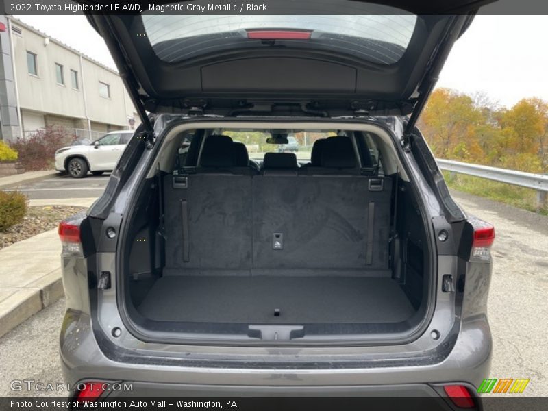 Magnetic Gray Metallic / Black 2022 Toyota Highlander LE AWD
