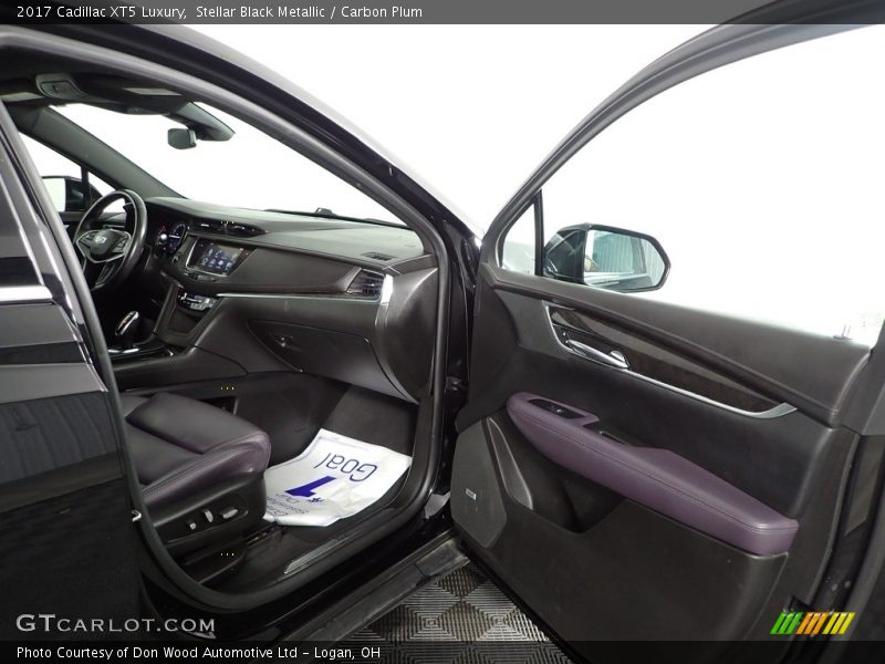 Stellar Black Metallic / Carbon Plum 2017 Cadillac XT5 Luxury