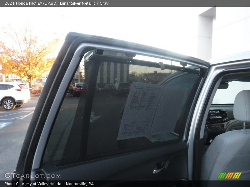 Lunar Silver Metallic / Gray 2021 Honda Pilot EX-L AWD