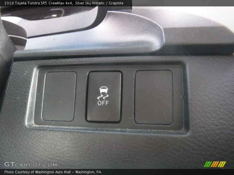 Silver Sky Metallic / Graphite 2019 Toyota Tundra SR5 CrewMax 4x4