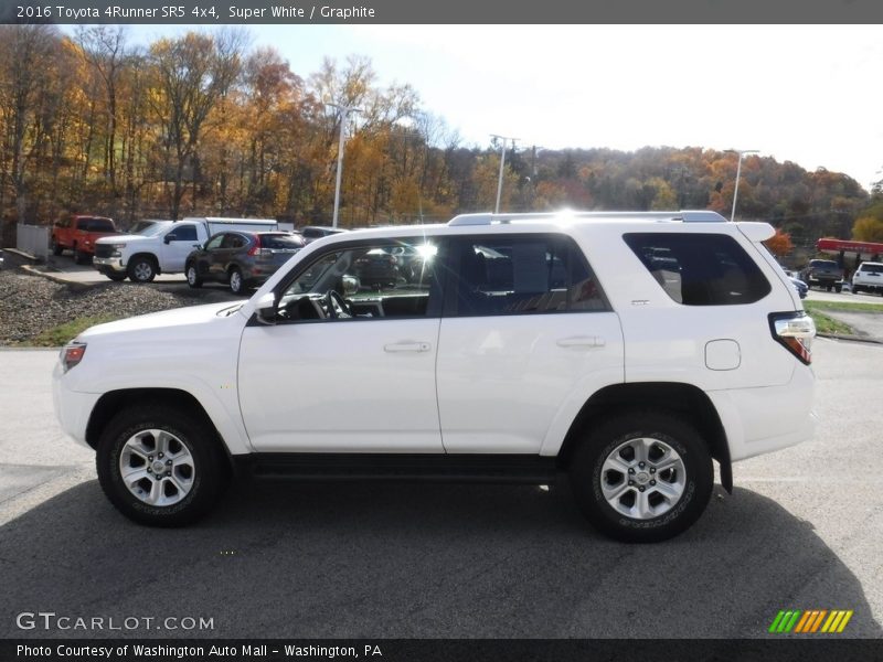 Super White / Graphite 2016 Toyota 4Runner SR5 4x4