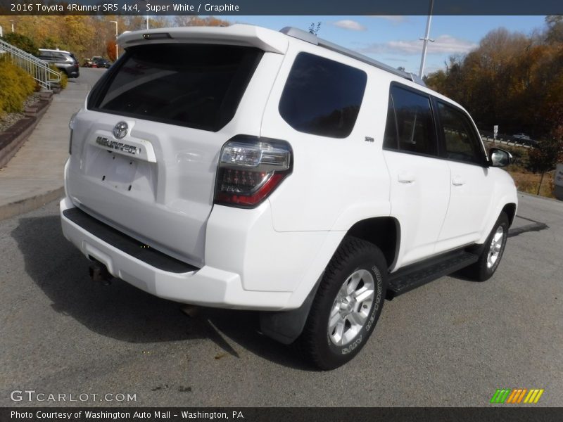 Super White / Graphite 2016 Toyota 4Runner SR5 4x4