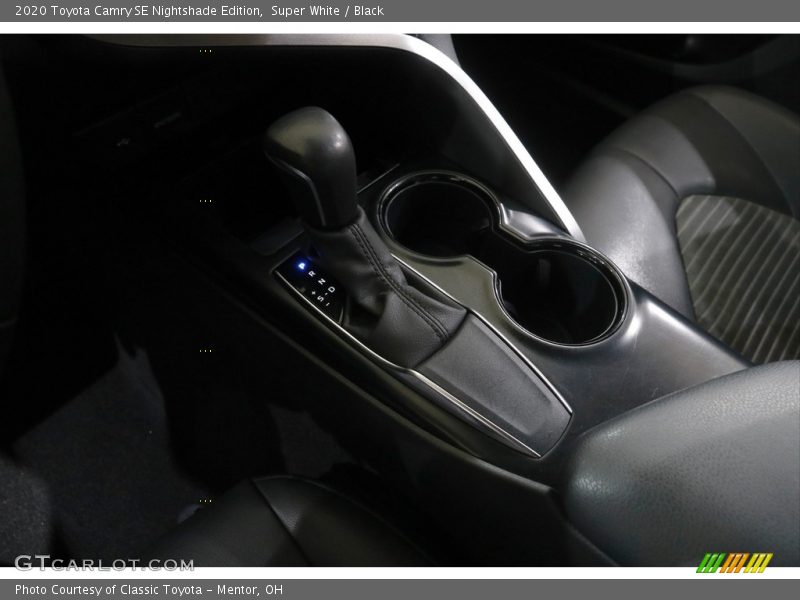 Super White / Black 2020 Toyota Camry SE Nightshade Edition