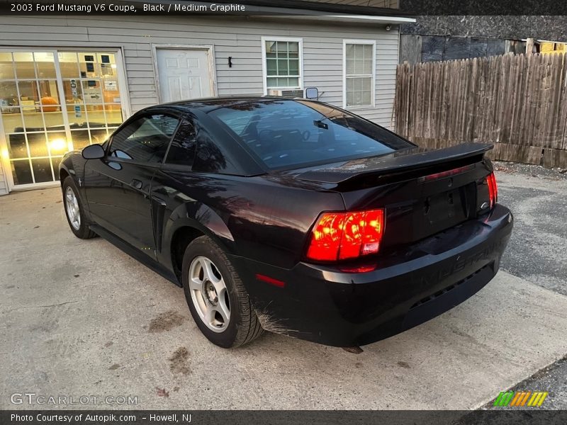 Black / Medium Graphite 2003 Ford Mustang V6 Coupe