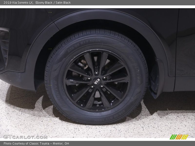 Ebony Black / Satin Black 2019 Kia Sorento LX