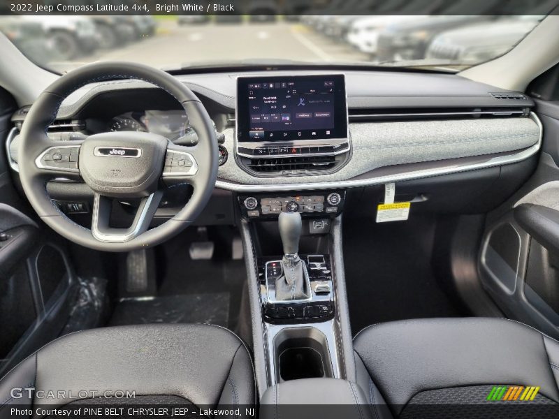 Bright White / Black 2022 Jeep Compass Latitude 4x4