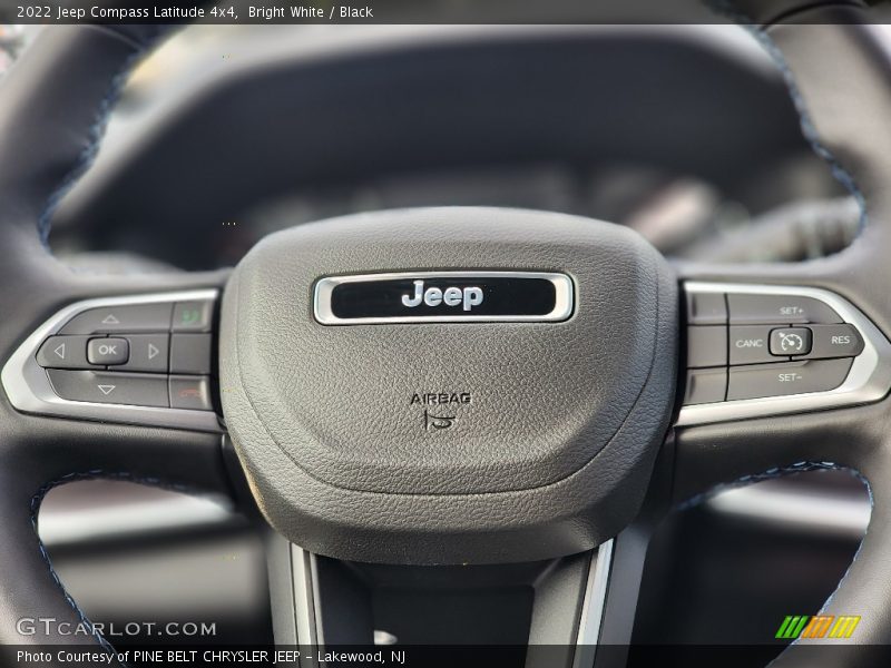 Bright White / Black 2022 Jeep Compass Latitude 4x4