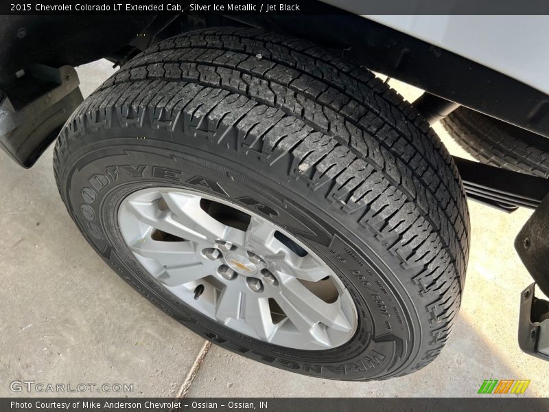 Silver Ice Metallic / Jet Black 2015 Chevrolet Colorado LT Extended Cab