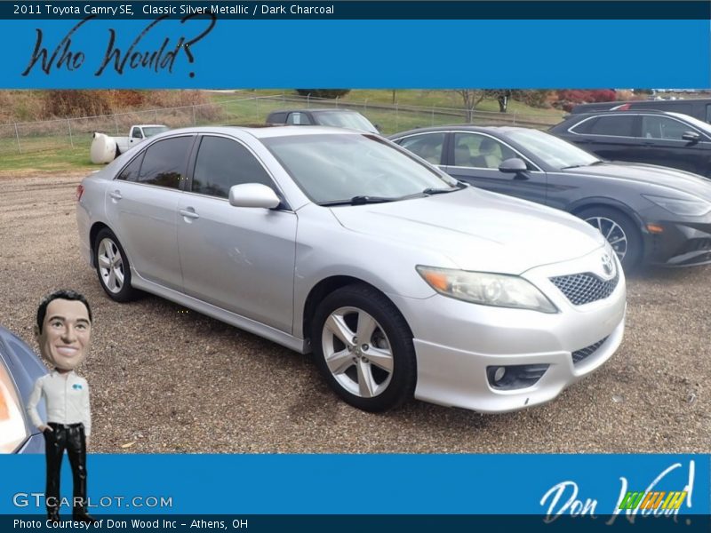 Classic Silver Metallic / Dark Charcoal 2011 Toyota Camry SE