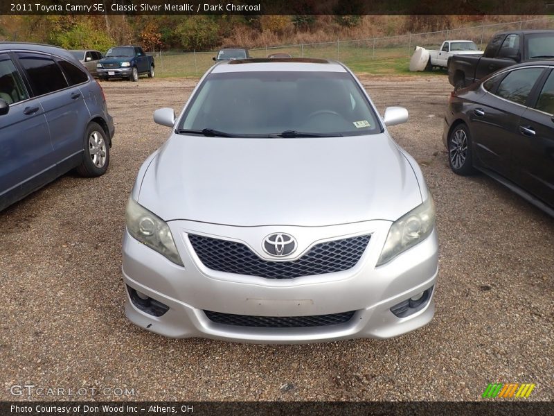 Classic Silver Metallic / Dark Charcoal 2011 Toyota Camry SE