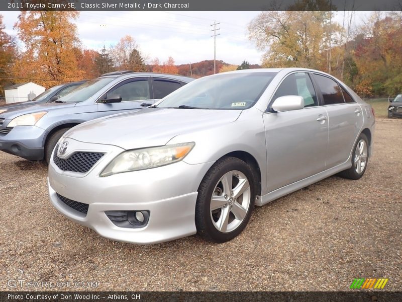 Classic Silver Metallic / Dark Charcoal 2011 Toyota Camry SE