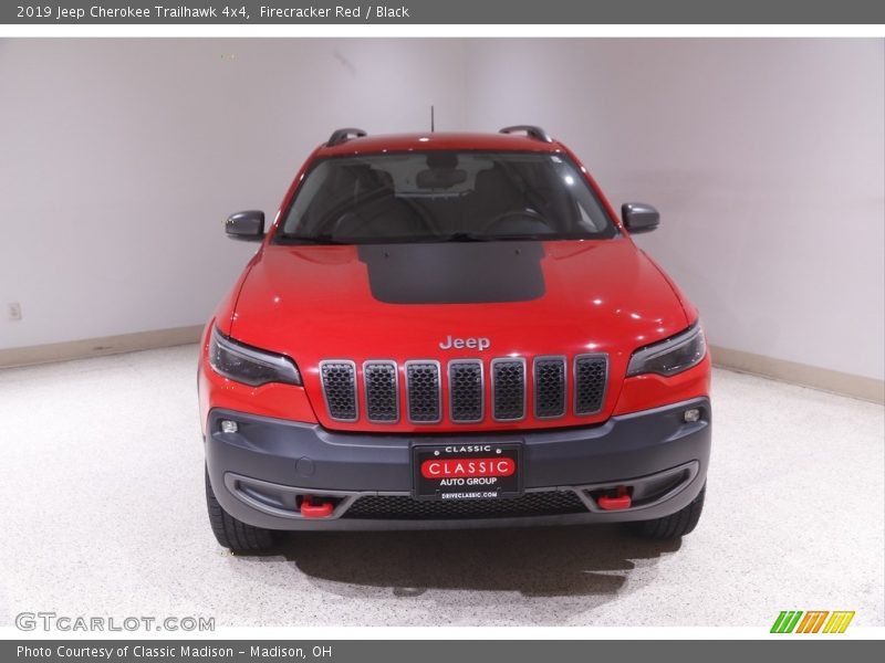 Firecracker Red / Black 2019 Jeep Cherokee Trailhawk 4x4